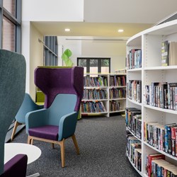 Moulton bibliotek, Storbritannien