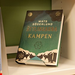 E3419 - Låg extra djup: B80 x D180 x H125 mm