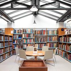 American University of Paris, Frankrike